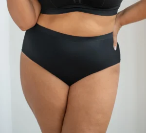 Marcella mustad aluspüksid – looduslik materjal ja erakordne mugavus